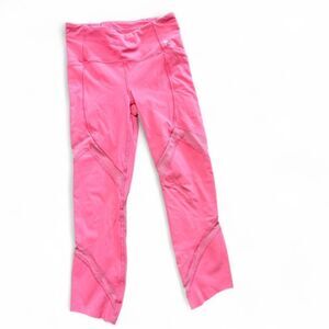 Lululemon Bubblegum Pink Capri Leggings with Mesh Panels